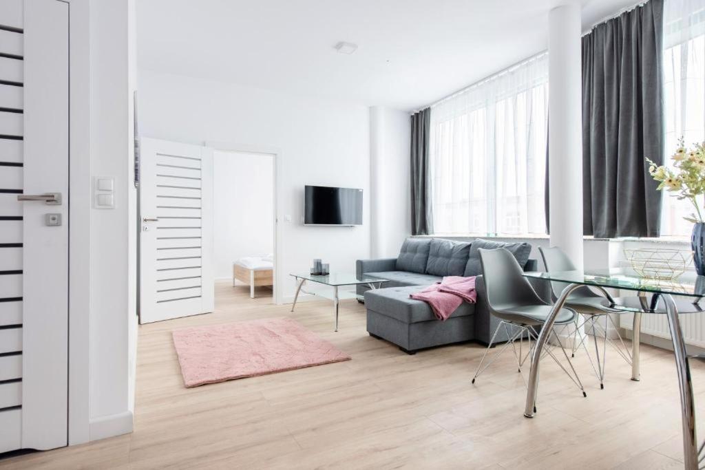 Reymonta 22 Apartamenty Opole Esterno foto