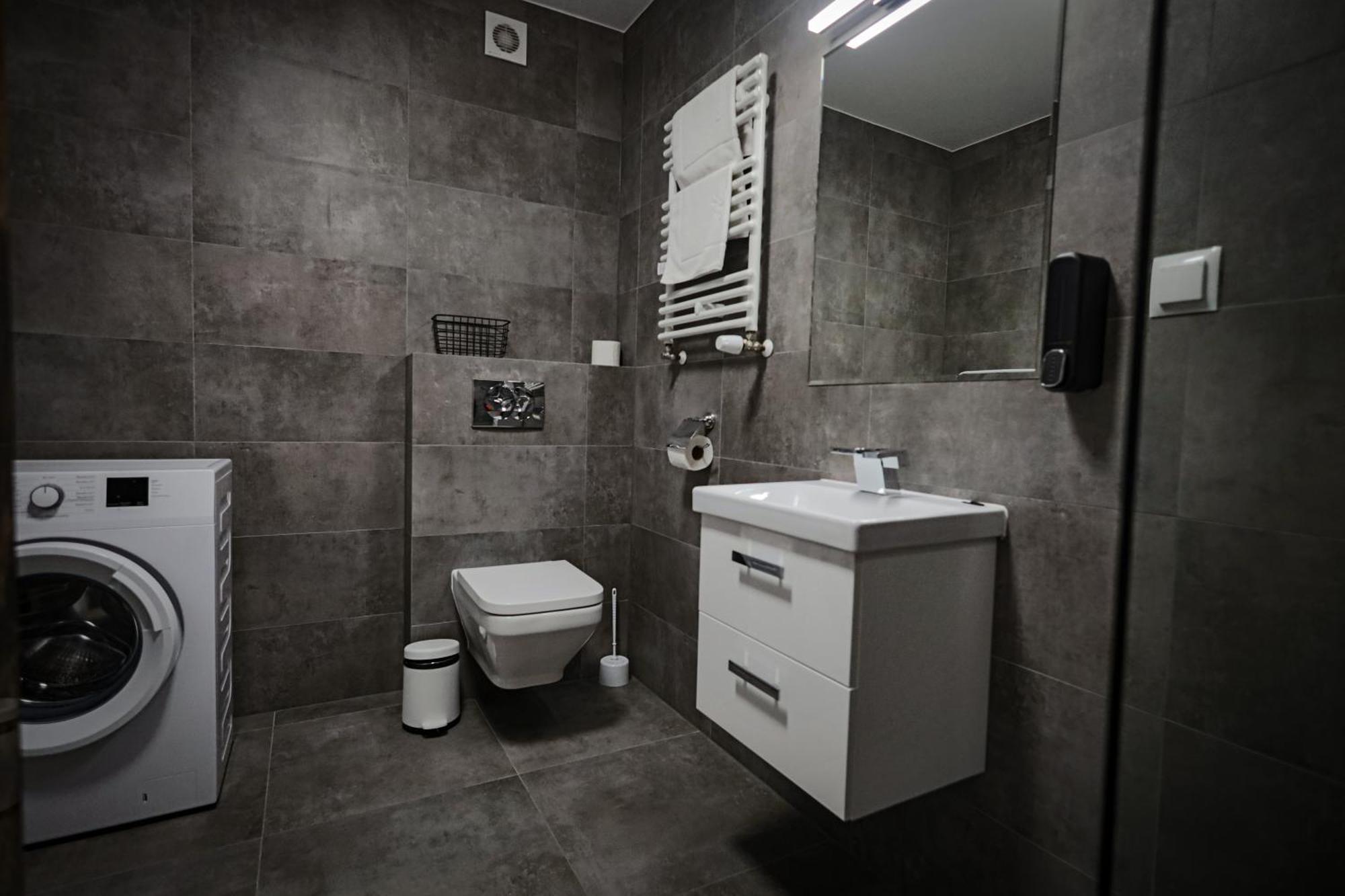 Reymonta 22 Apartamenty Opole Esterno foto