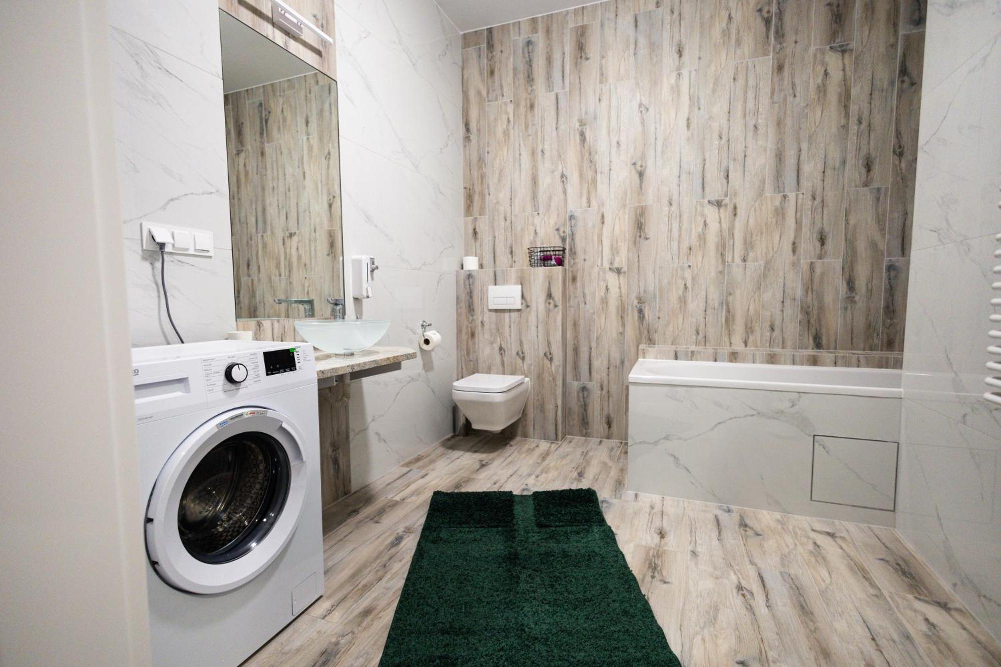Reymonta 22 Apartamenty Opole Esterno foto